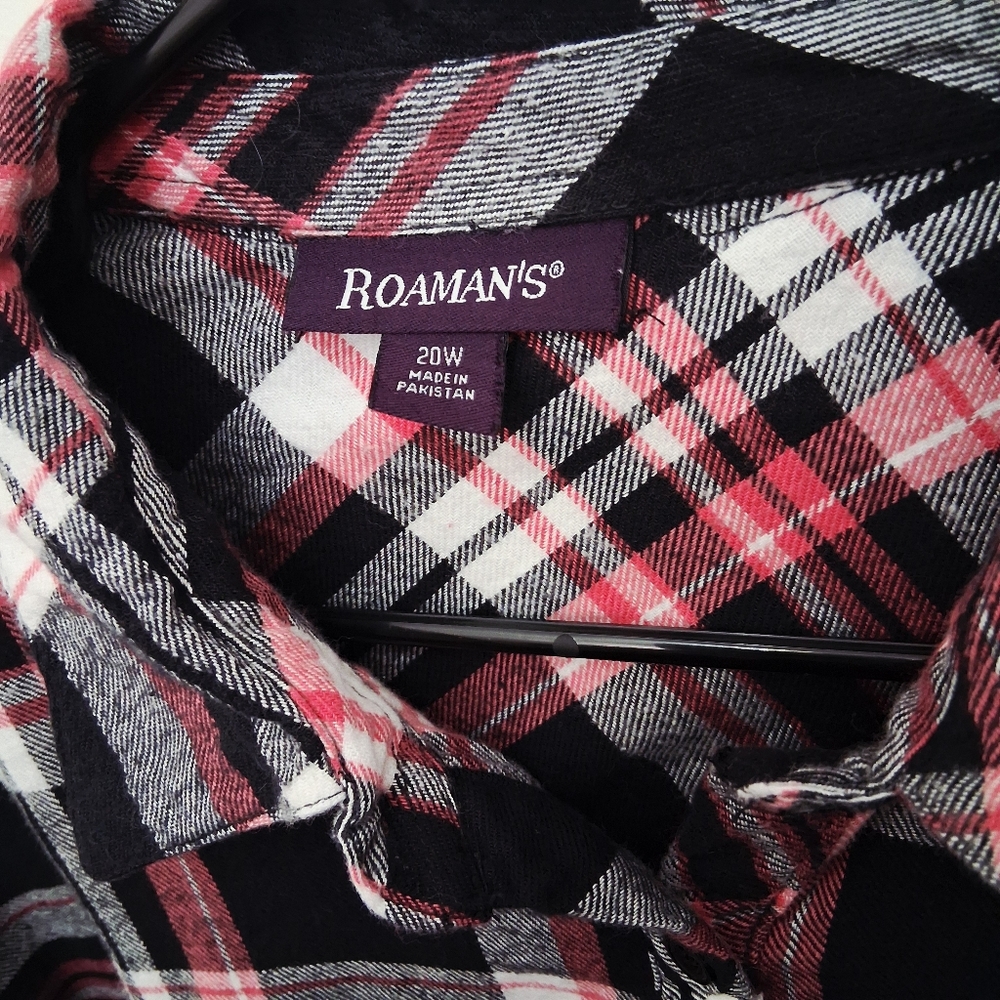 🎉NW Roaman's Black and Red Plaid Button Down Shirt - Picture 5 of 7